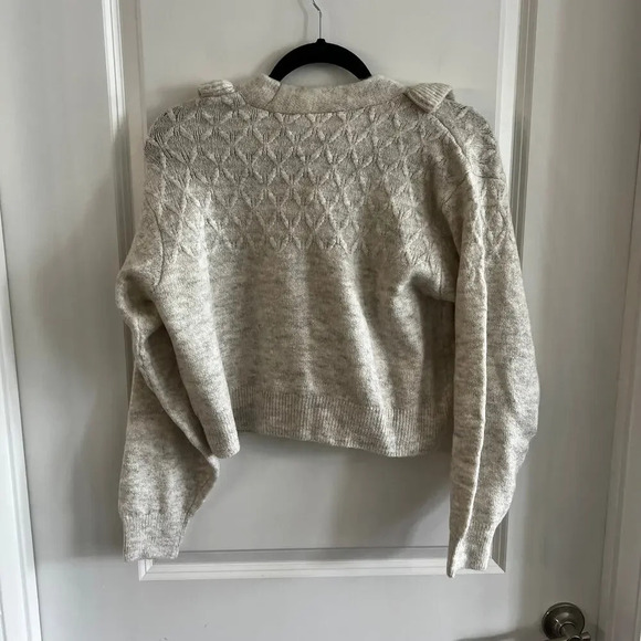 709 NWT Mango Ruffle Knit Cardigan Size XS Color Oatmeal - Picture 6 of 6